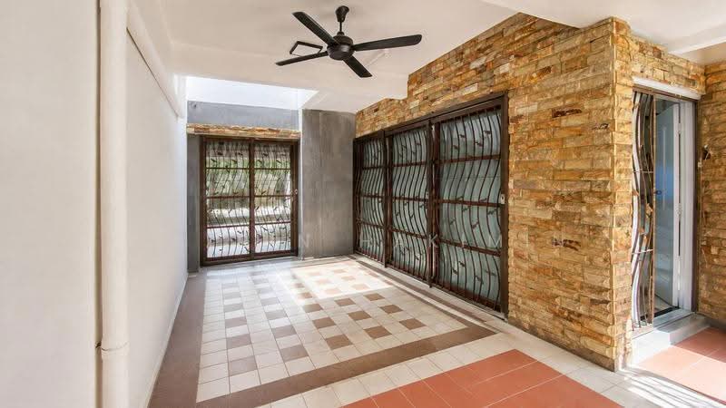 Terraced House for Sale in Putra Permai (Subang Jaya) - Nazrin Hakimin - Entrance - PropertyGuru.com.my