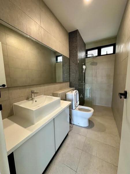 Pangsapuri untuk Disewa di Lumos Residence - Leon Tan - Bathroom - PropertyGuru.com.my