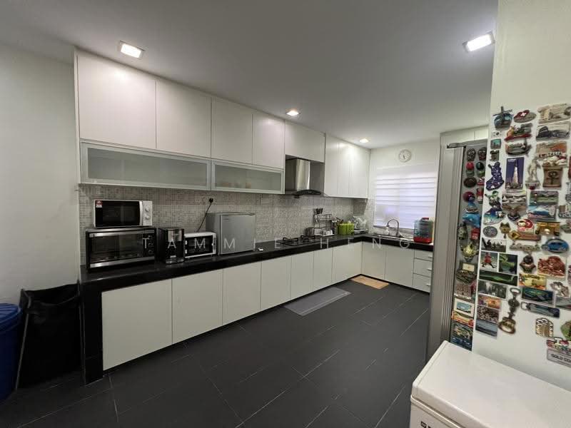 Rumah Berkembar untuk Dijual di Taman Sri Putra Mas (Sungai Buloh) - Tammie Heng - Kitchen - PropertyGuru.com.my