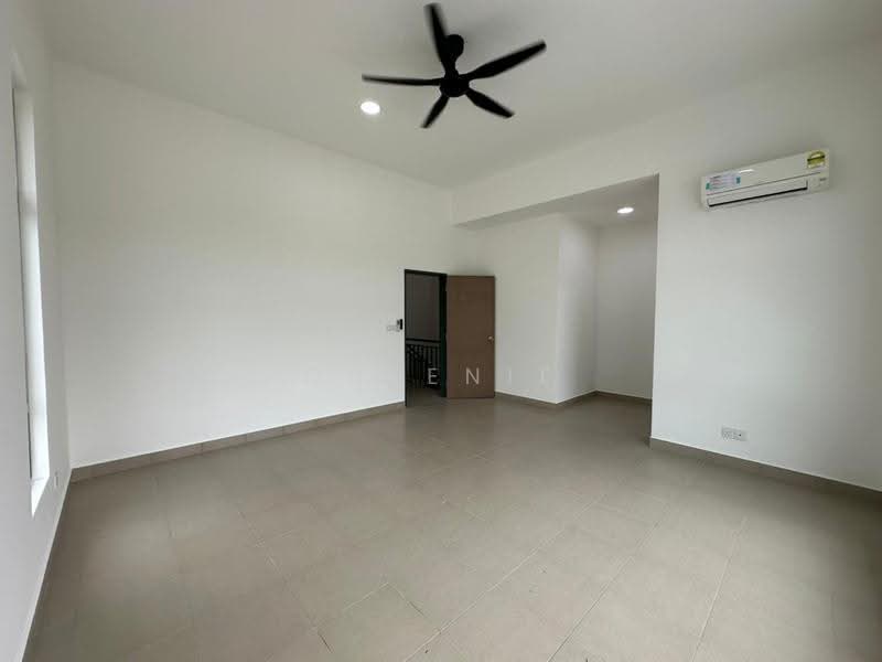 2-storey Terraced House for Rent in Skudai (Johor) - Queenie Ng - Living Room - PropertyGuru.com.my