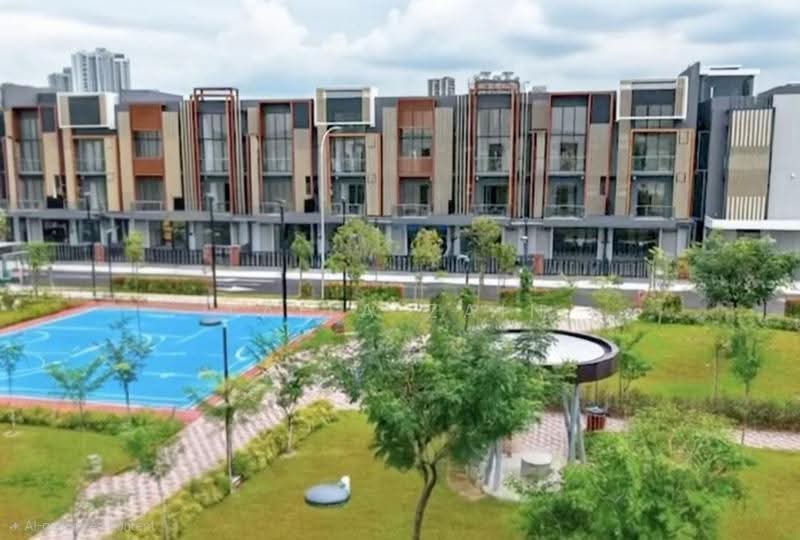 3-storey Terraced House for Sale in Taman Puchong Legenda (Puchong) - Laila Zain - Exterior - PropertyGuru.com.my