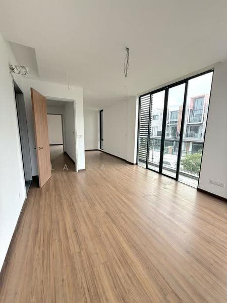 3-storey Terraced House for Sale in Taman Puchong Legenda (Puchong) - Laila Zain - Living Room - PropertyGuru.com.my