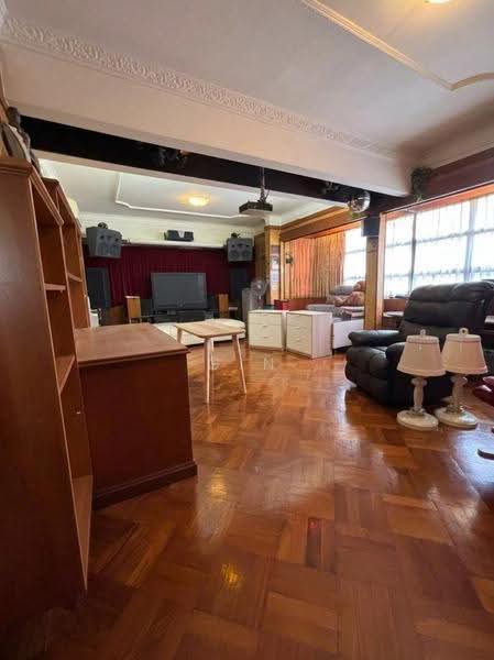 Bungalow House untuk Dijual di Taman Danau Desa (Taman Desa) - Gin Low - Living Room - PropertyGuru.com.my