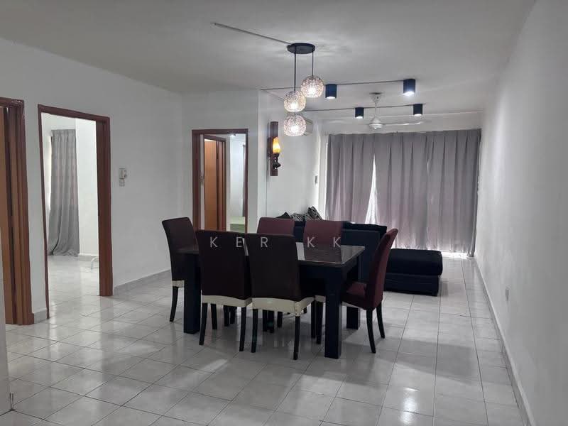 Pangsapuri untuk Disewa di Flora Damansara Apartment - Ker KK - Living Room - PropertyGuru.com.my