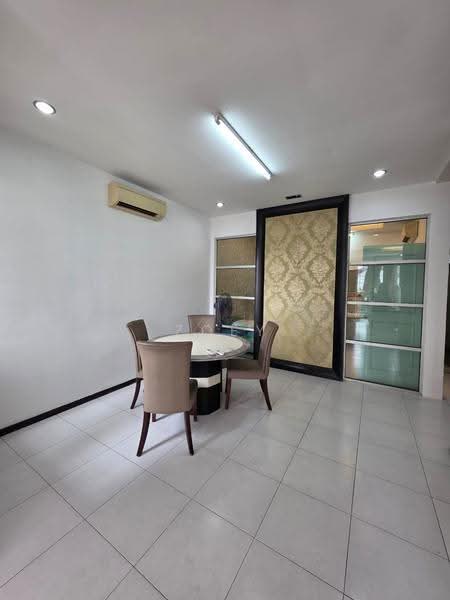 Rumah Teres 2.5-Tingkat untuk Dijual di Taman Impian Emas (Skudai) - Zoey Lee - Dining Room - PropertyGuru.com.my