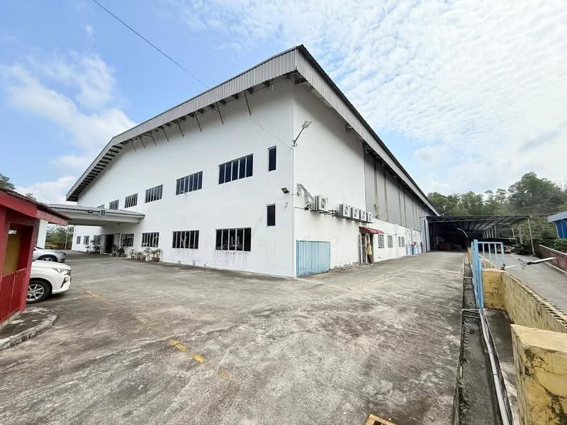 Detached Factory for Rent in Rawang (Selangor) - Cyrus Soon - Exterior - PropertyGuru.com.my