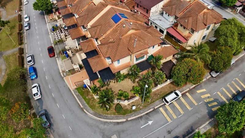 Rumah Teres 2-Tingkat untuk Dijual di Kemuning Utama (Shah Alam) - Wan Azlan Ahmad - Exterior - PropertyGuru.com.my