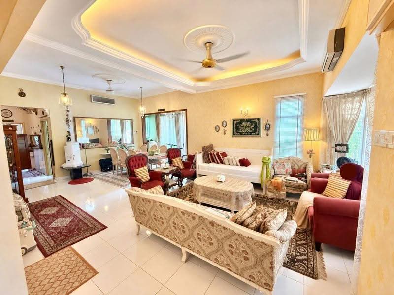 Rumah Teres 2-Tingkat untuk Dijual di Kemuning Utama (Shah Alam) - Wan Azlan Ahmad - Living Room - PropertyGuru.com.my