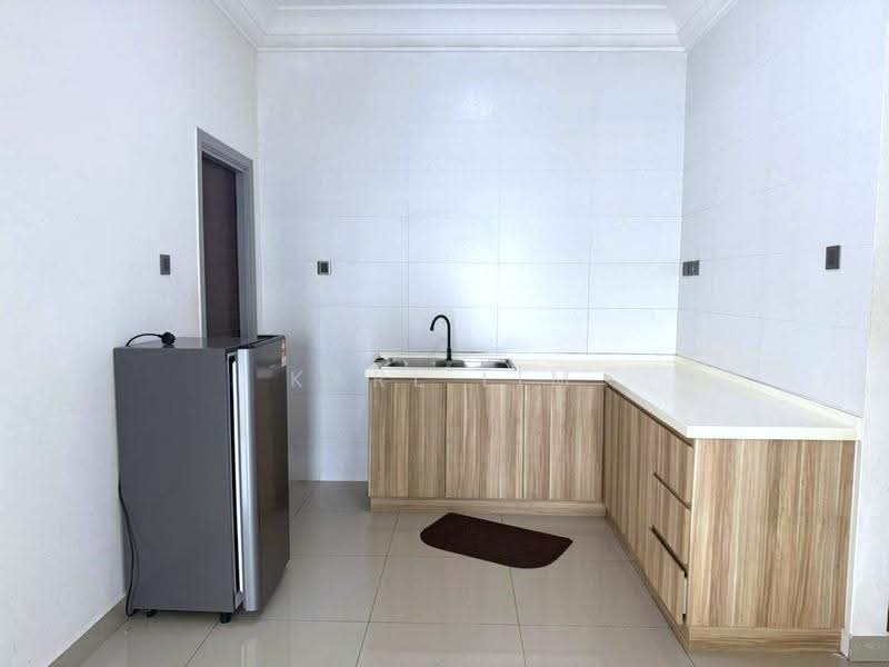 Service Residence for Sale at V@SUMMERPLACE - Karl Lim - Kitchen - PropertyGuru.com.my