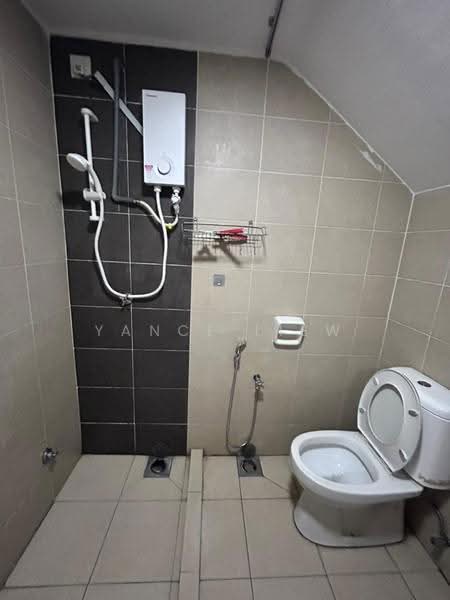 Service Residence for Sale at Starz Valley - Yance Liew - Bathroom - PropertyGuru.com.my