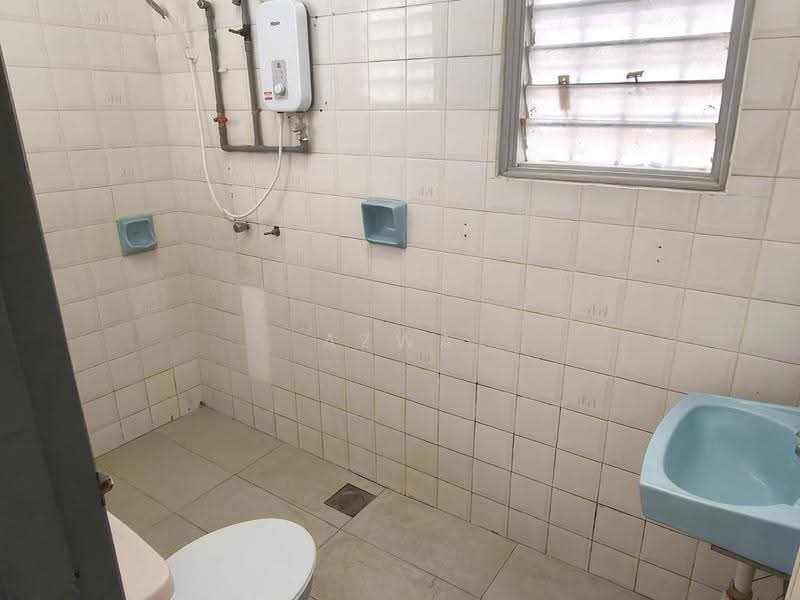 2-storey Terraced House for Rent in Subang Jaya (Selangor) - Azwa Abas - Bathroom - PropertyGuru.com.my