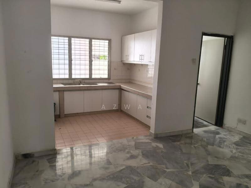 2-storey Terraced House for Rent in Subang Jaya (Selangor) - Azwa Abas - Kitchen - PropertyGuru.com.my