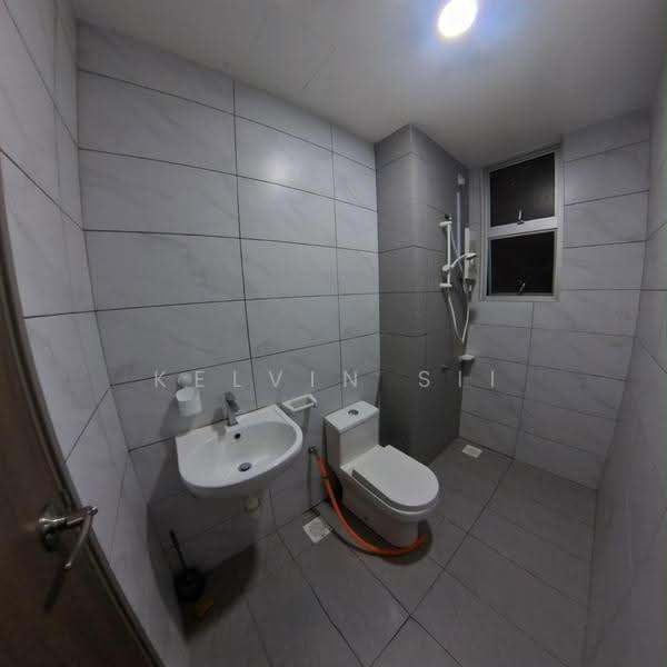 Service Residence for Sale at SKS Habitat - kelvin Sii - Bathroom - PropertyGuru.com.my