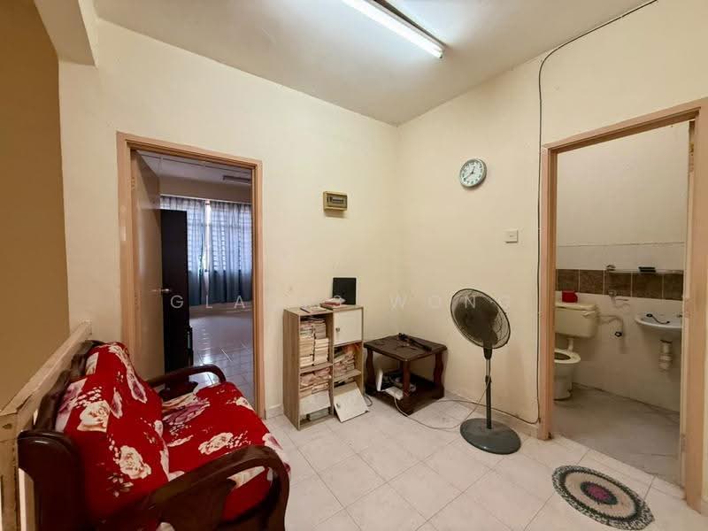 2-storey Terraced House for Sale in Johor Bahru (Johor) - Gladys Wong - Living Room - PropertyGuru.com.my