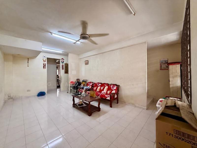 2-storey Terraced House for Sale in Johor Bahru (Johor) - Gladys Wong - Living Room - PropertyGuru.com.my