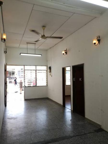 Rumah Teres 1-Tingkat untuk Dijual di Tanjung Tokong (Penang) - Chien Khek Ng - Corridor - PropertyGuru.com.my