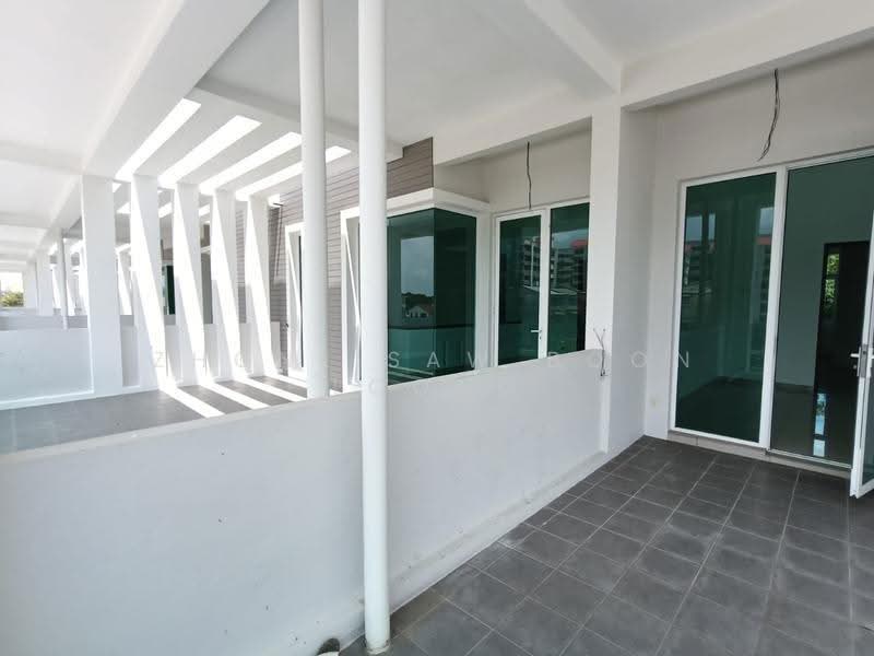 Rumah Teres 3-Tingkat untuk Dijual di Bayan Lepas Industrial Park (Bayan Lepas) - Zhonl Saw Boon Loong - Balcony - PropertyGuru.com.my