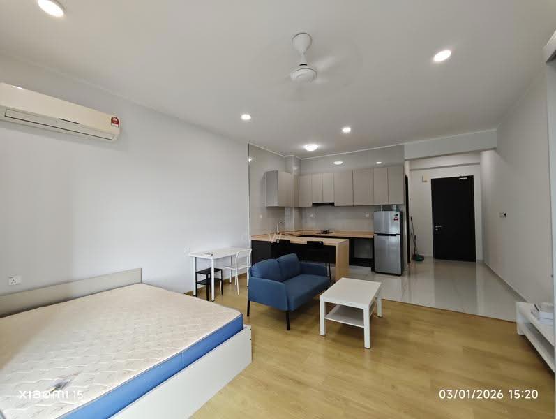 Condominium for Sale at Amberside @ Country Garden Danga Bay - Sow . - Living Room - PropertyGuru.com.my