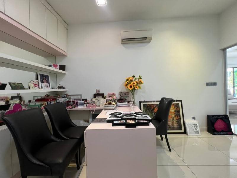 Rumah Berkembar untuk Dijual di East Ledang (Iskandar Puteri (Nusajaya)) - Shi May Yeong - Study - PropertyGuru.com.my