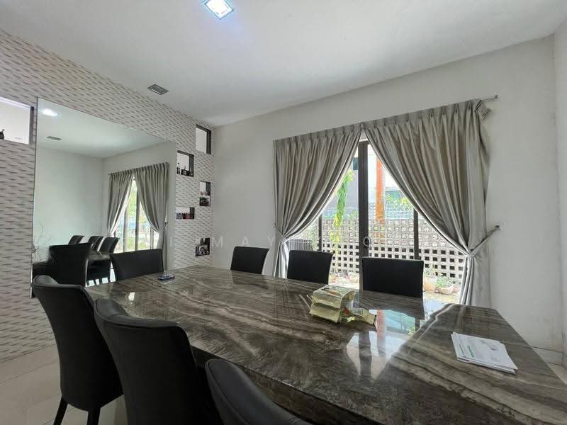 Rumah Berkembar untuk Dijual di East Ledang (Iskandar Puteri (Nusajaya)) - Shi May Yeong - Dining Room - PropertyGuru.com.my