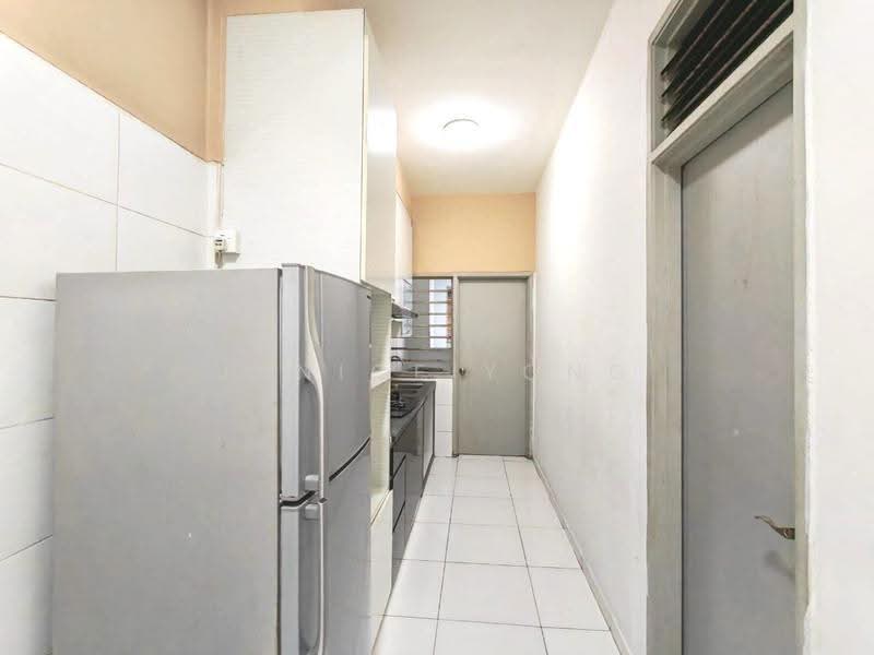 Service Residence for Rent at The Sky Executive Suites - Janice Yong - Kitchen - PropertyGuru.com.my