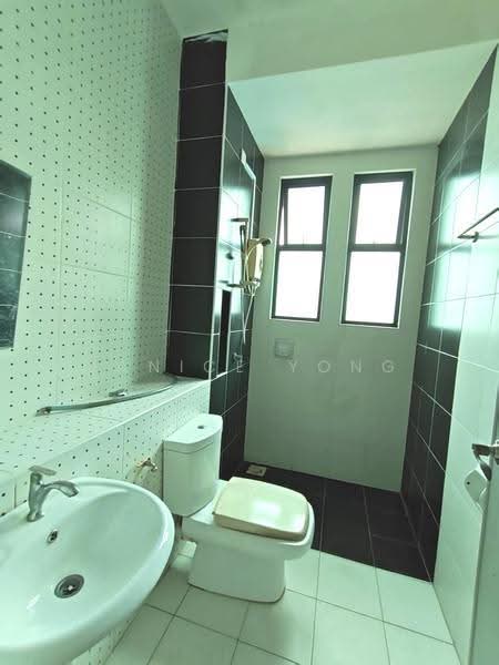 Service Residence for Rent at The Sky Executive Suites - Janice Yong - Bathroom - PropertyGuru.com.my