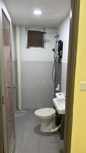 Apartment for Rent at Aronia - Azwa Abas - Bathroom - PropertyGuru.com.my
