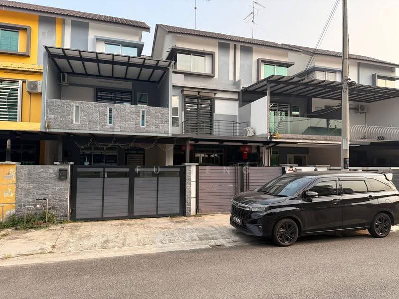 2.5-storey Terraced House for Sale in Taman Scientex Pasir Gudang (Pasir Gudang) - Fu Heng Chong - Exterior - PropertyGuru.com.my