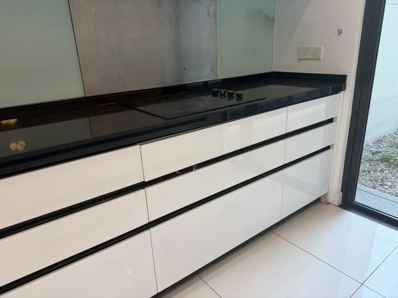 Rumah Teres untuk Disewa di Medini (Iskandar Puteri (Nusajaya)) - Queenie Ng - Kitchen - PropertyGuru.com.my