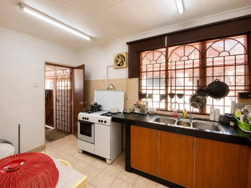 2-storey Terraced House for Sale in Bandar Baru Bangi (Selangor) - Zairul Asrah Zulkefli - Kitchen - PropertyGuru.com.my