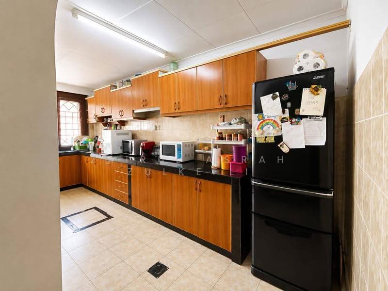 2-storey Terraced House for Sale in Bandar Baru Bangi (Selangor) - Zairul Asrah Zulkefli - Kitchen - PropertyGuru.com.my