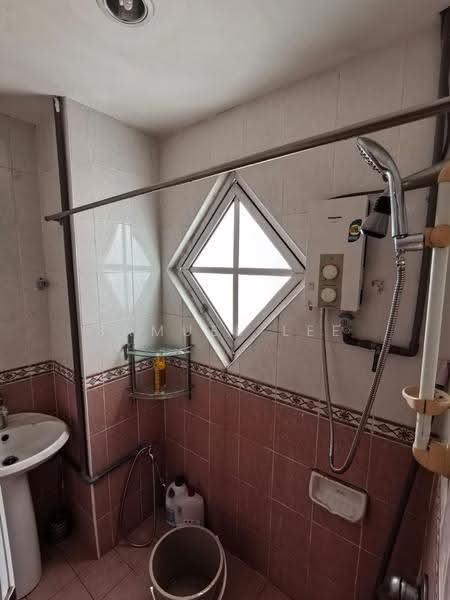Apartment for Rent at Orchid View Luxury Apartment - Samuel Lee - Bathroom - PropertyGuru.com.my