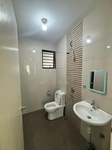 2-storey Terraced House for Sale in Alam Sari (Bangi) - BILYA ARIFF - Bathroom - PropertyGuru.com.my