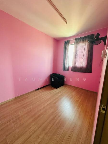 Kediaman Servis untuk Dijual di Putra One Residence - Tammie Heng - PropertyGuru.com.my