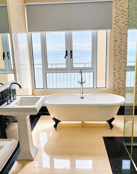 Kondominium untuk Disewa di Quayside Seafront Resort Condominiums - Susan Chia - Bathroom - PropertyGuru.com.my