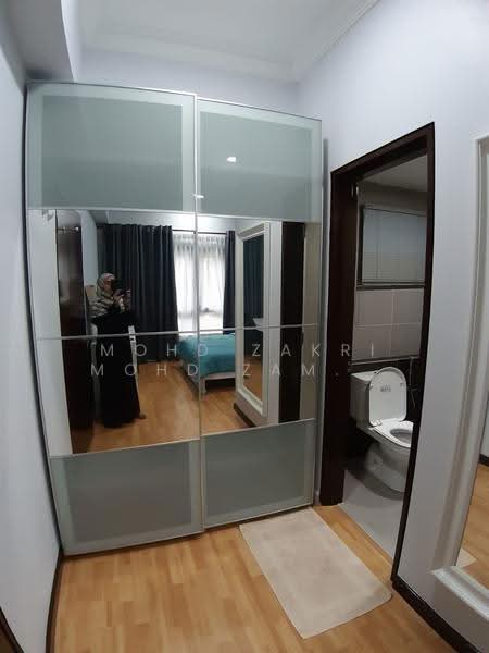 Kediaman Servis untuk Dijual di Suria Residence - Mohd Zakri Mohd Zamberi - Bedroom - PropertyGuru.com.my