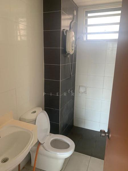 Pangsapuri untuk Dijual di Bayu @ Pandan Jaya - Pierre Lam - Bathroom - PropertyGuru.com.my