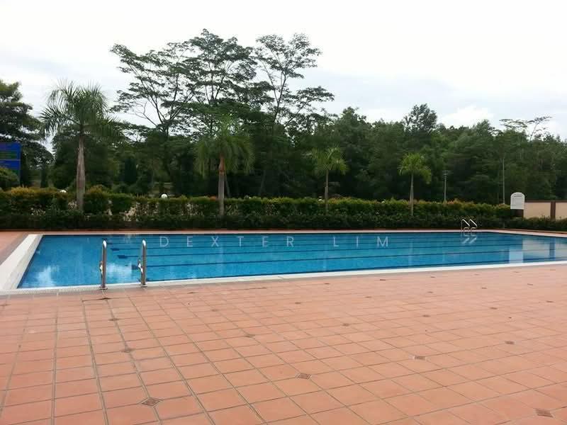 Pangsapuri untuk Dijual di Larkin Residence - Dexter Lim - Pool - PropertyGuru.com.my