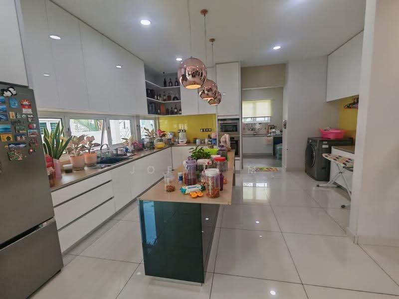 Rumah Berkembar untuk Dijual di Kinrara Residence (Puchong) - Joey Lim - Kitchen - PropertyGuru.com.my