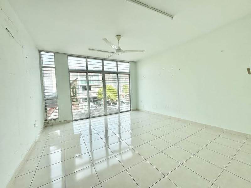 3-storey Terraced House for Sale in Kajang (Selangor) - Eldon Chong - Living Room - PropertyGuru.com.my