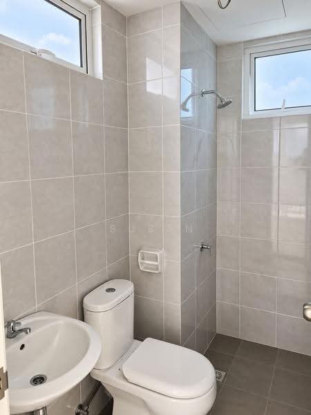 Kondominium untuk Dijual di i-Santorini - Susan Chia - Bathroom - PropertyGuru.com.my