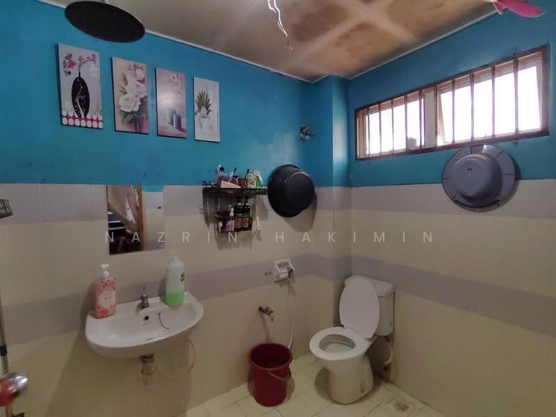 2-storey Terraced House for Sale in Rawang (Selangor) - Nazrin Hakimin - Bathroom - PropertyGuru.com.my