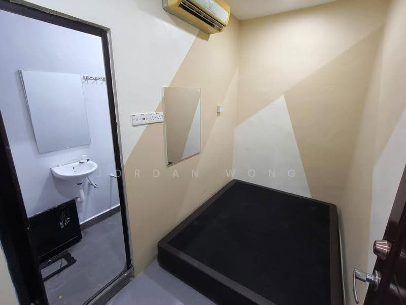 Rumah Berkembar untuk Dijual di Taman Pelangi (Johor Bahru) - Jordan Wong - Bedroom - PropertyGuru.com.my