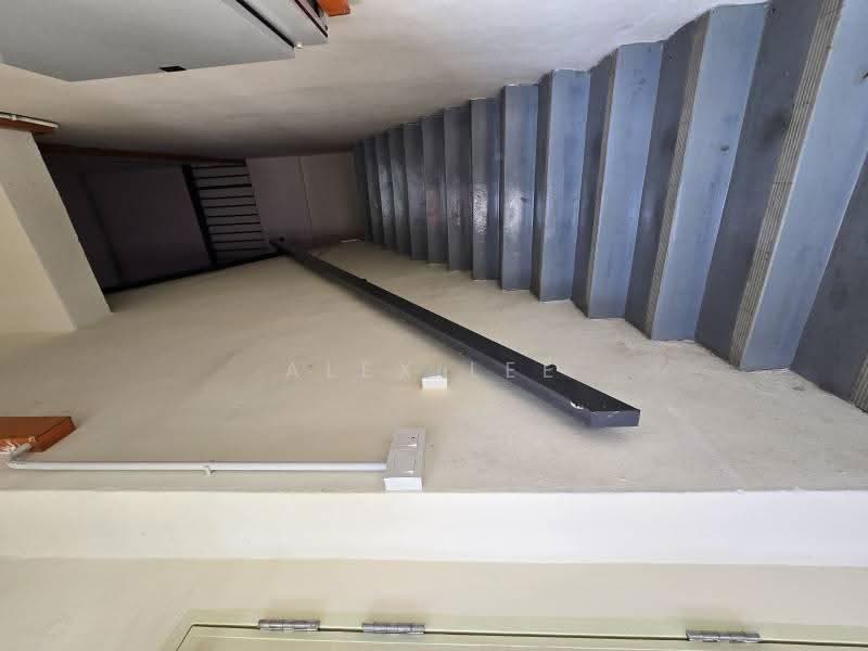 Warehouse for Sale in Subang Jaya (Selangor) - Alex Lee - Corridor - PropertyGuru.com.my