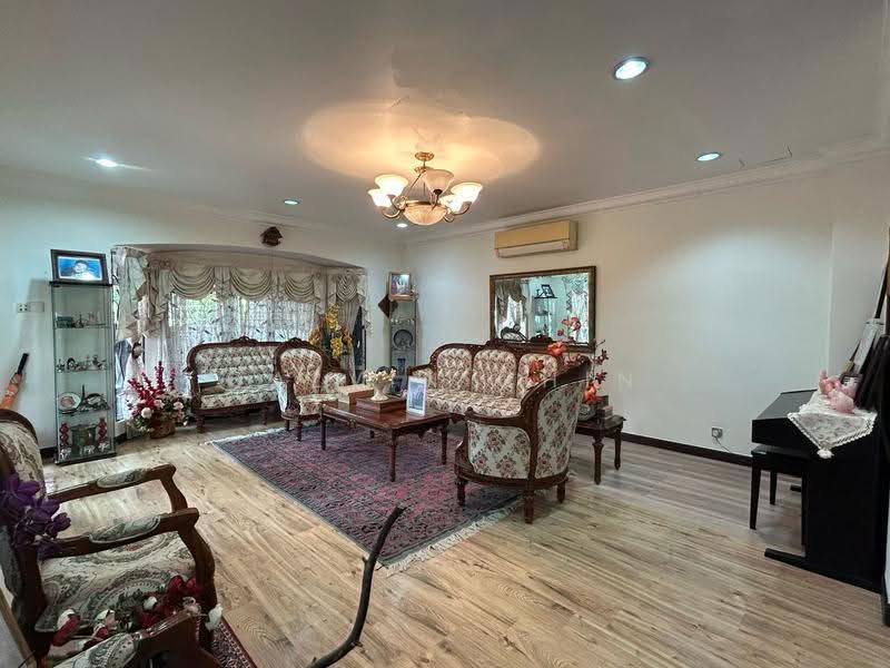 Rumah Berkembar untuk Dijual di Ukay Perdana (Ulu Kelang) - calvin Chin - Living Room - PropertyGuru.com.my