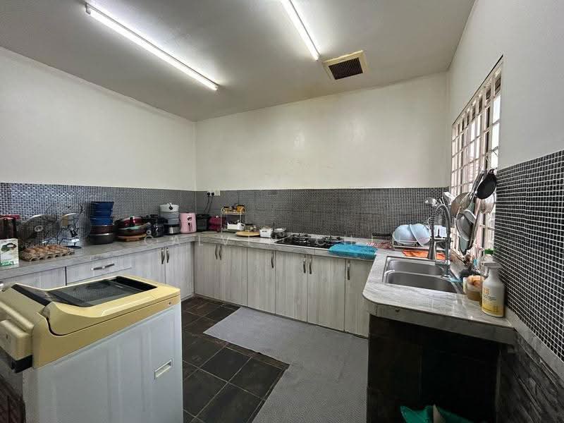 Rumah Berkembar untuk Dijual di Ukay Perdana (Ulu Kelang) - calvin Chin - Kitchen - PropertyGuru.com.my