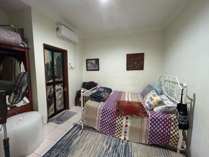 Rumah Berkembar untuk Dijual di Ukay Perdana (Ulu Kelang) - calvin Chin - Bedroom - PropertyGuru.com.my