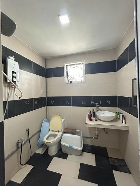 Rumah Berkembar untuk Dijual di Ukay Perdana (Ulu Kelang) - calvin Chin - Bathroom - PropertyGuru.com.my
