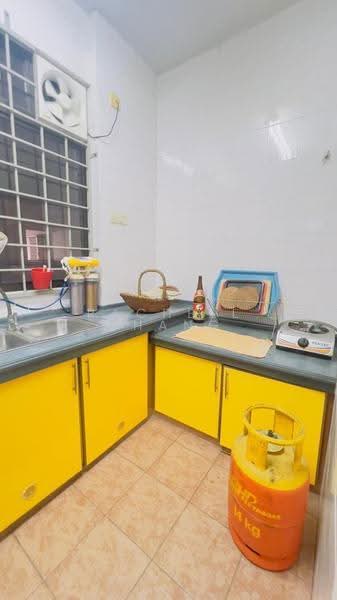 Pangsapuri untuk Dijual di Suria Kipark Damansara - Racheel Chang - Kitchen - PropertyGuru.com.my