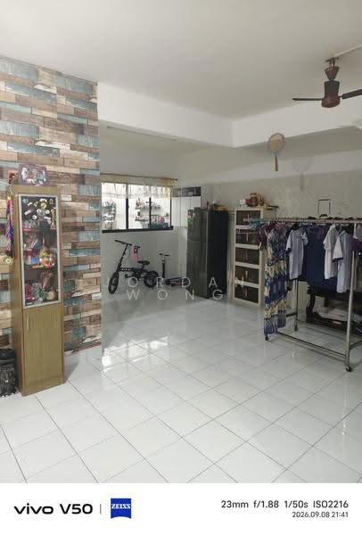 2-storey Terraced House for Sale in Taman Mount Austin (Tebrau) - Jordan Wong - Living Room - PropertyGuru.com.my